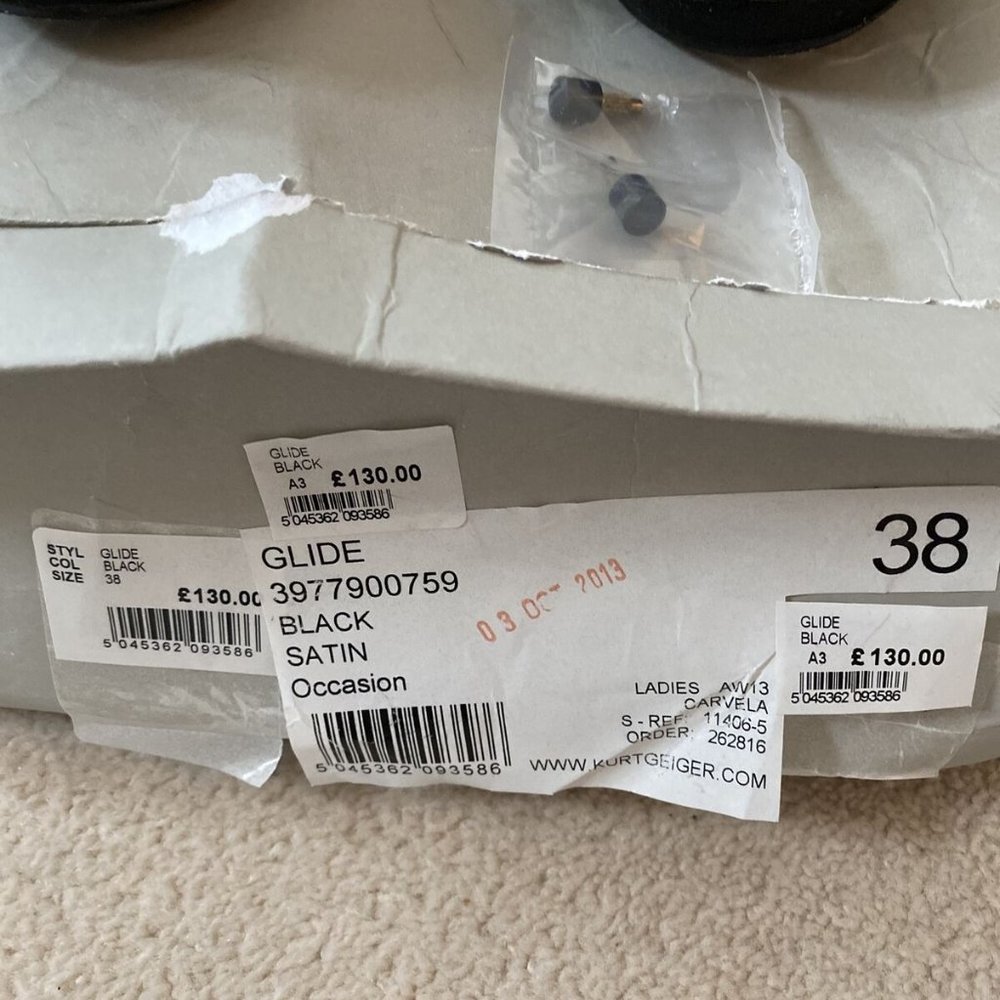 Carvella shoes size 5 - Picture 5 of 5